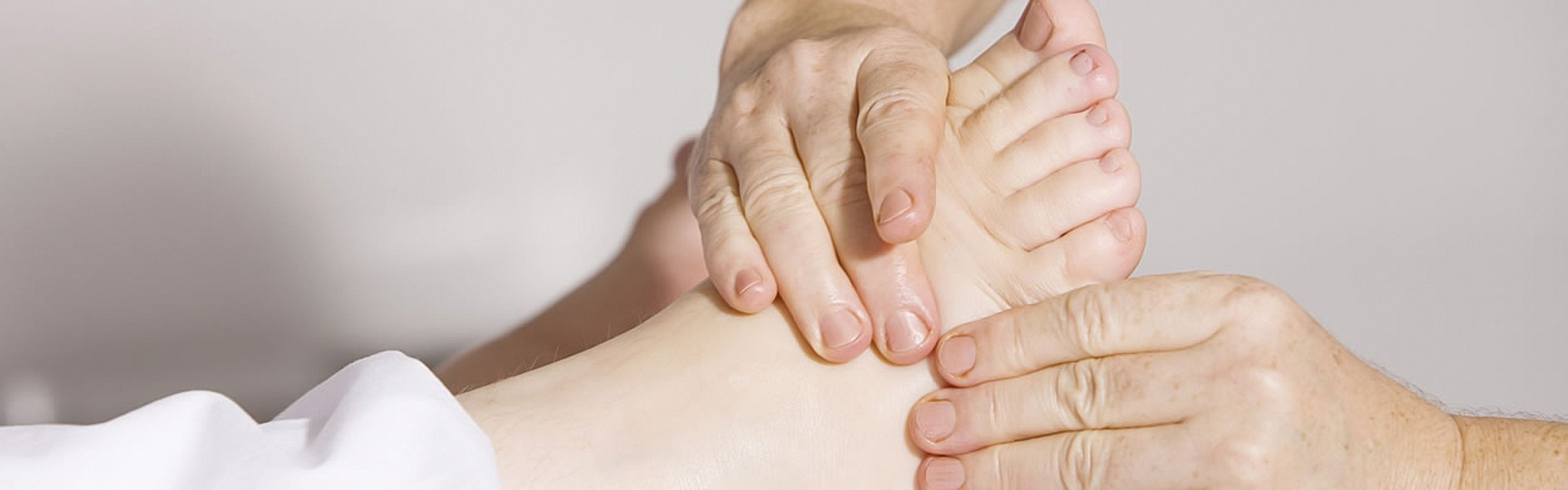 Foot massage reflexology at Holmwood Clinic